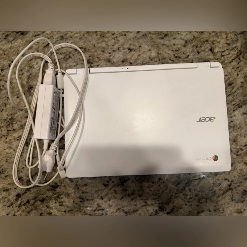 Acer Chromebook - White and Black